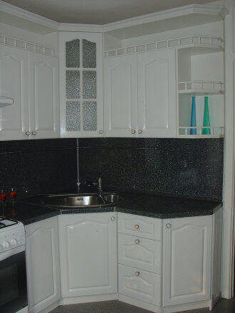 Кухня на заказ угловая Белая  